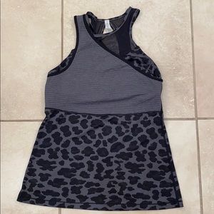 Lululemon size 12 tank